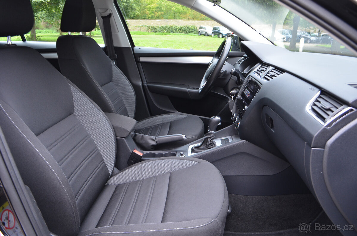 PRODÁM ŠKODA OCTAVIA 1.5TSI DSG CNG COMBI 2021 - 17