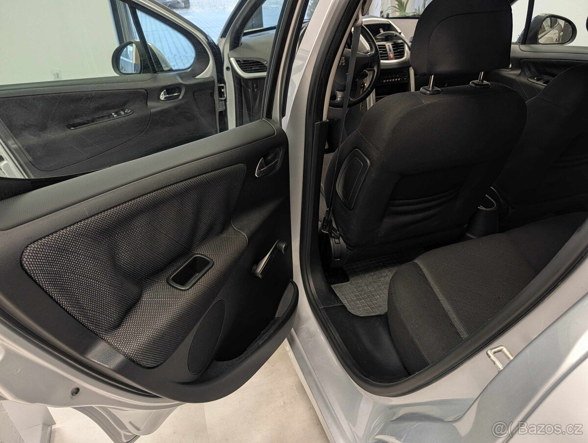Peugeot 207 1,4 i - 17