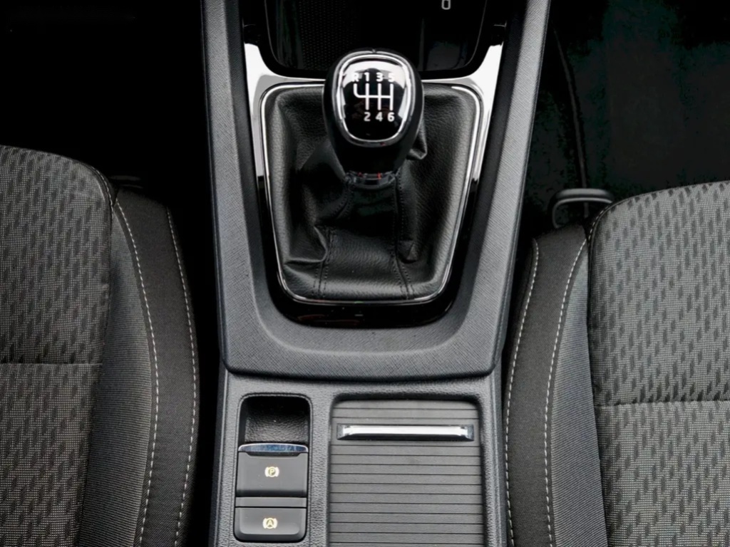 Škoda Octavia, 2.0TDi 85kW STYLE - 17