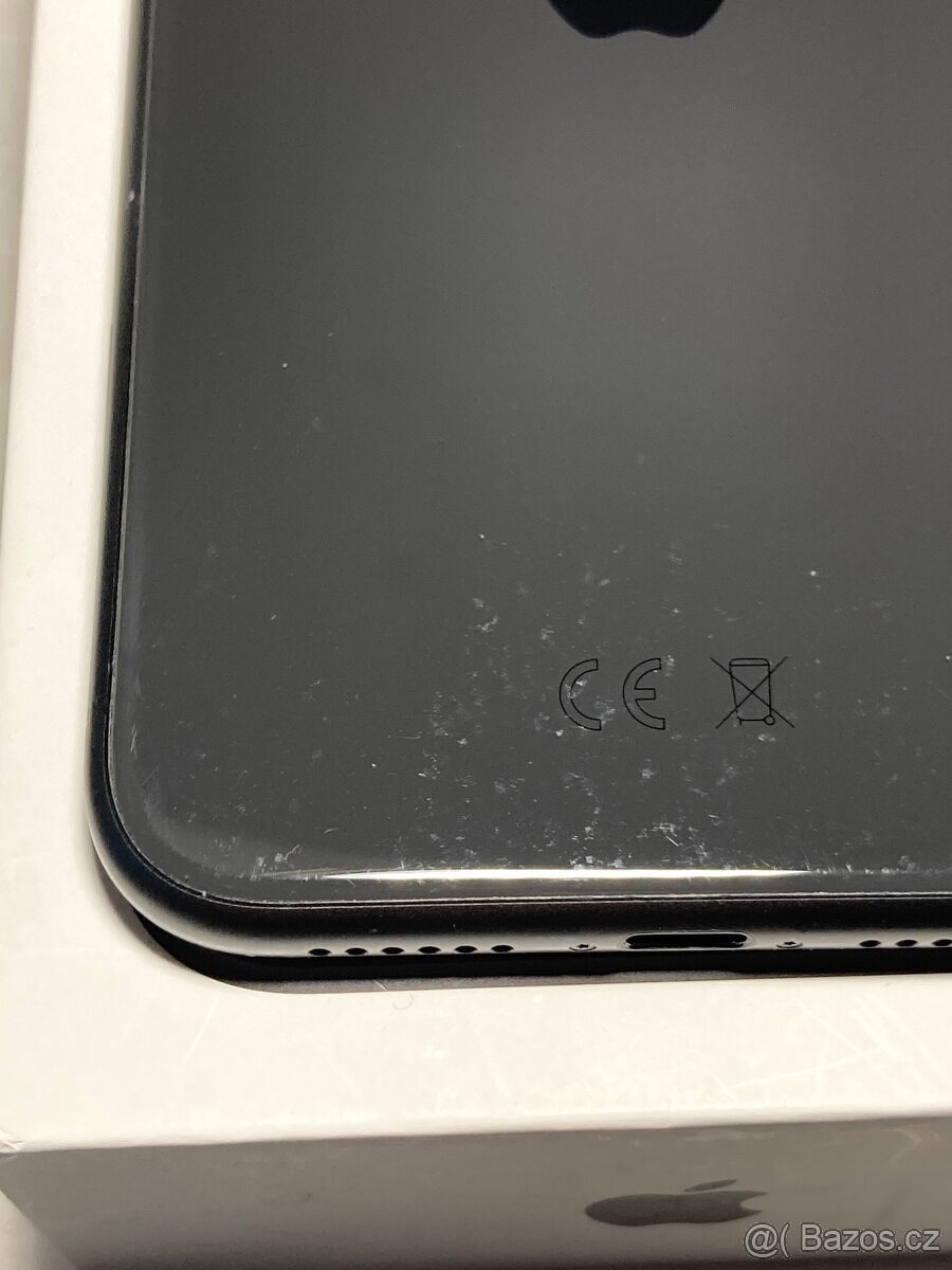 iPhone 11, 64GB černý - 17