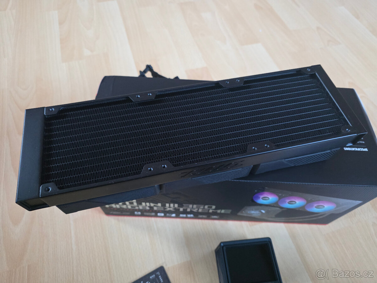 ASUS ROG Ryujin III 360 ARGB Extreme AIO CPU chladič - 17
