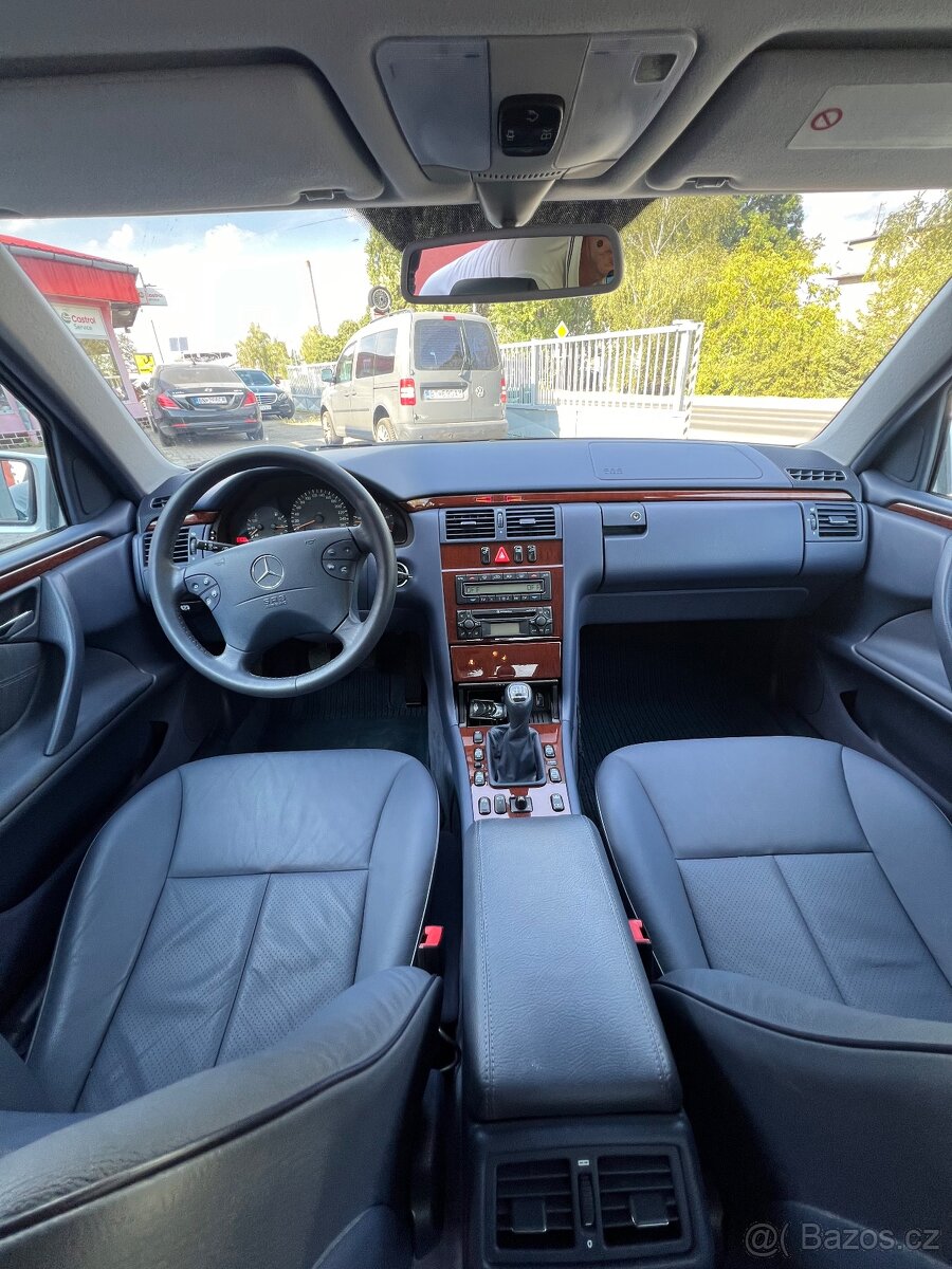 Mercedes E270 cdi (59.000km) - 17