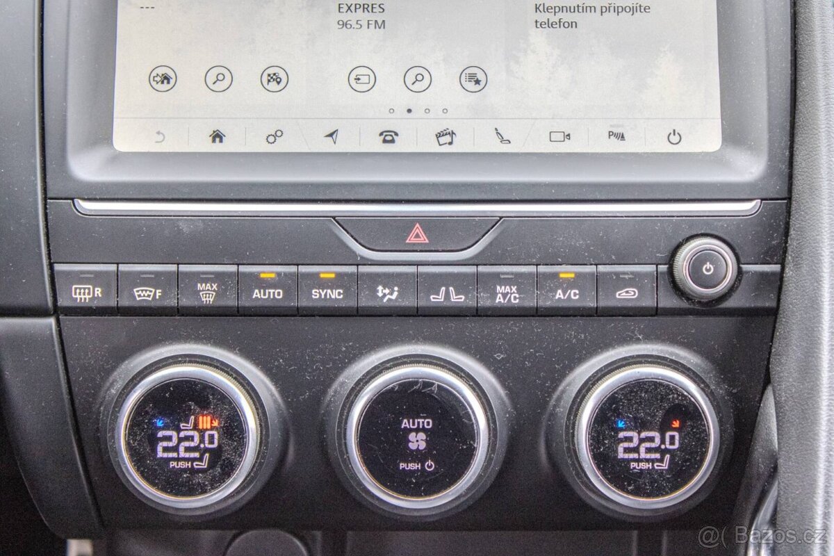 Jaguar E-Pace 2.0 R-Dynamic SE AWD A9 132kW - 17