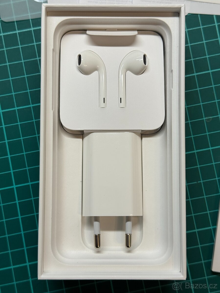 Apple iPhone 7 128 GB silver + náhradní díly - 17