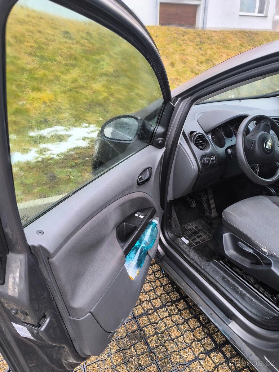 Seat Altea nafta 77 kW rok 2005/12 - 17