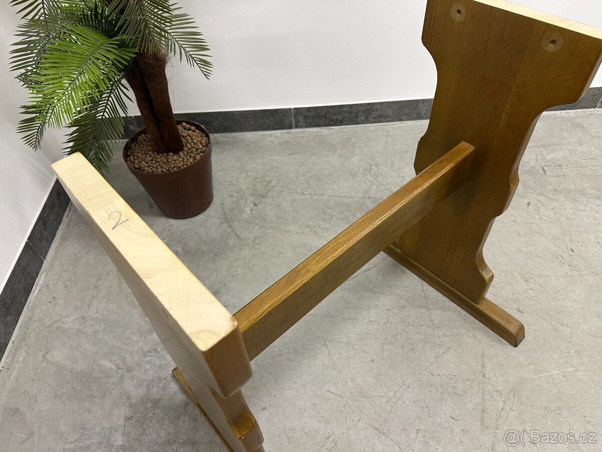 7 kusů Masivní RESTAURAČNÍ stoly. GASTRO profi - 17