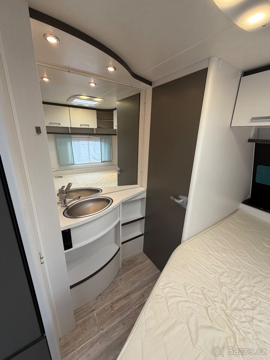 Dethleffs C’go 495 ~ francouzská postel - 17
