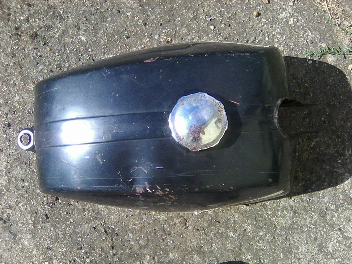 čz 250/350 471/472- motor,duralové kolo,kryt řetězu,nádrž... - 17