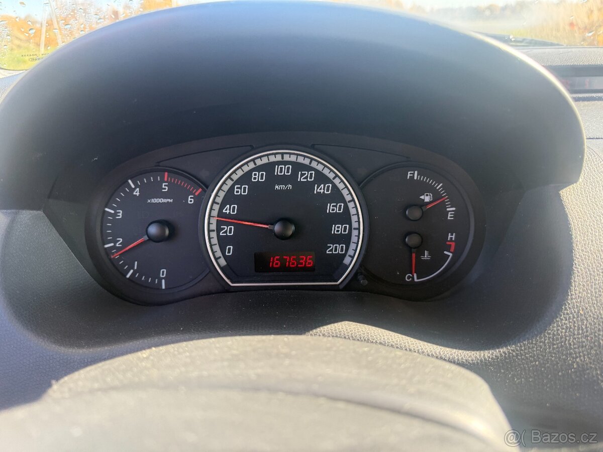 Suzuki Swift 1,3 DDiS 51 kW nova STK - 17