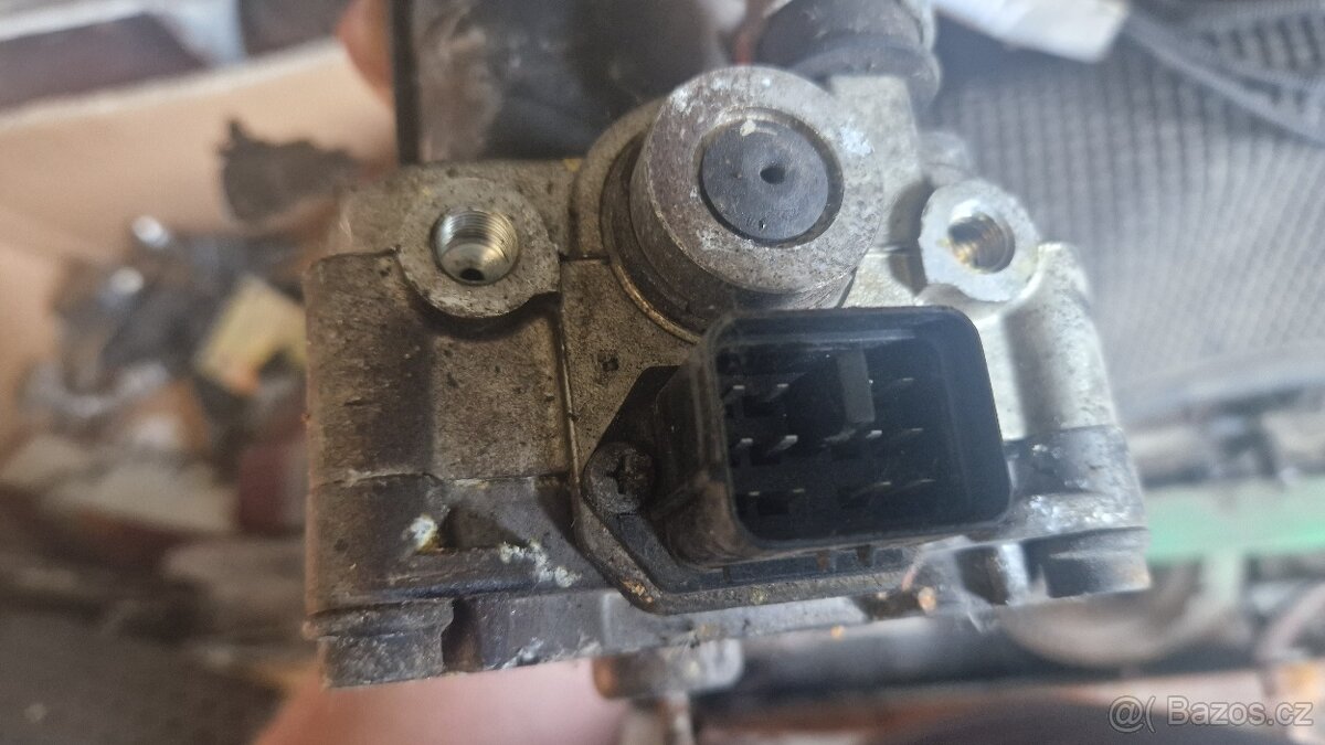 Prodám dílý na Land Rover Discovery - 17