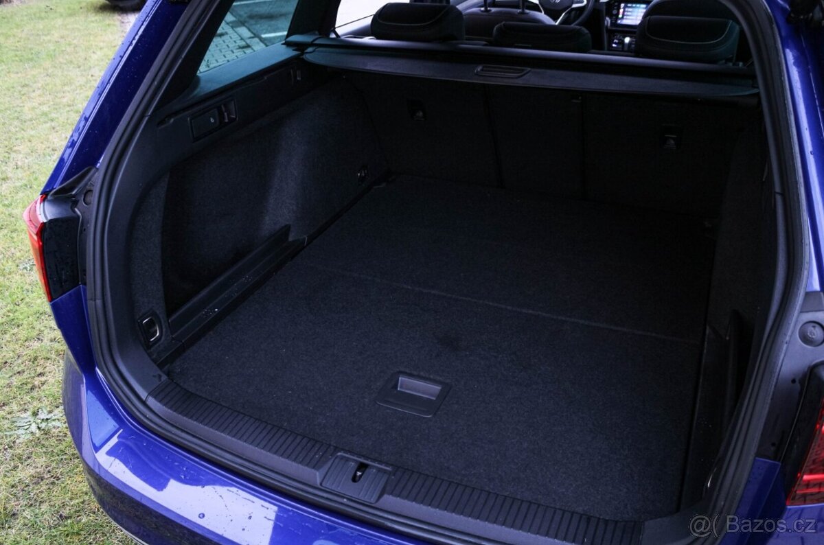 Volkswagen Passat Variant 2.0 TDI EVO Elegance DSG - 17