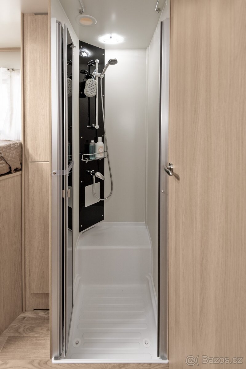 obytný polointegrovany vůz Giottiline Siena 395 pro 5 os. - 17