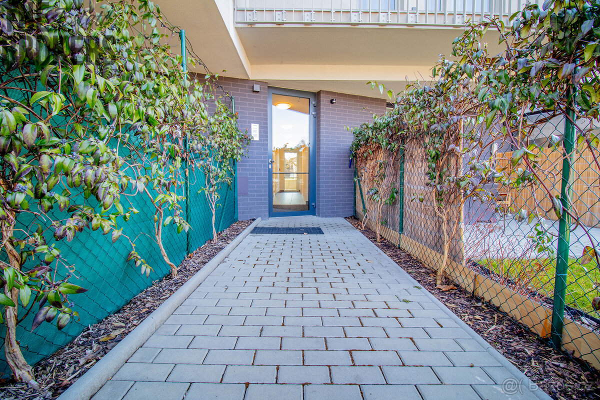 Pronájem luxusního bytu 2+kk, Neratovice - 17