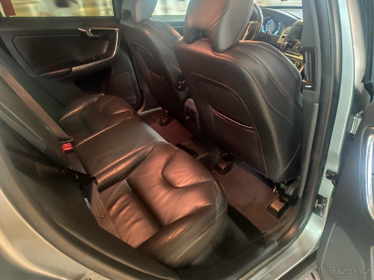 Volvo XC60 2014 - 17