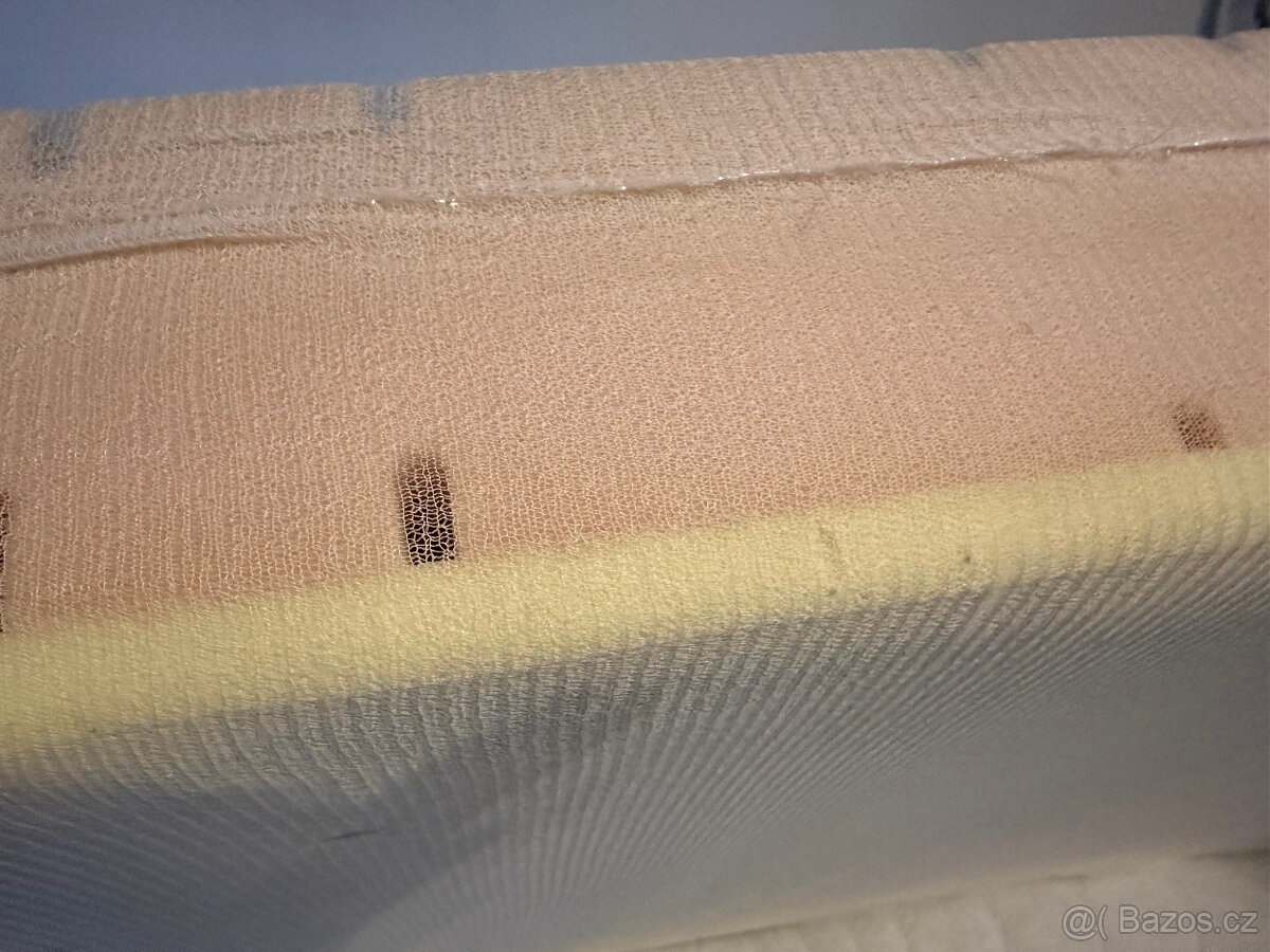 Zdravotní postel s elektrickým roštem a zdravotní matrací - 17