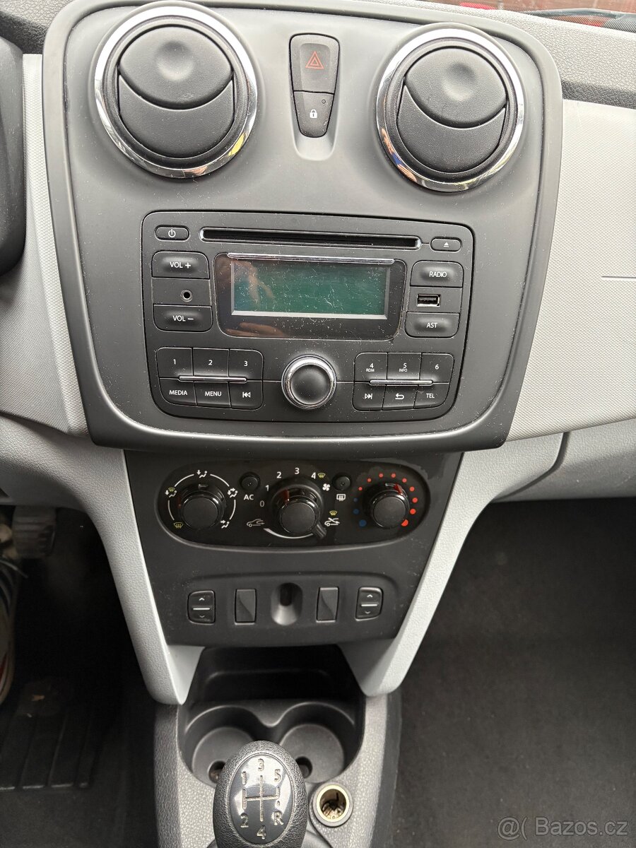 Dacia Logan MCV 1.2i, 1. majitel - 17