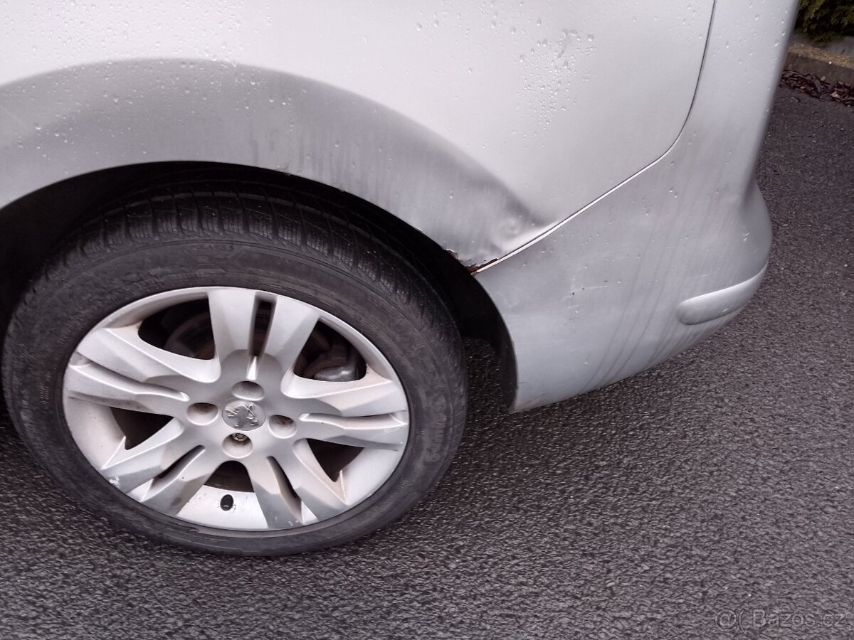 P-Peugeot 5008 1.6hdi 82kw r.v.2011 stk05/2027 - 17