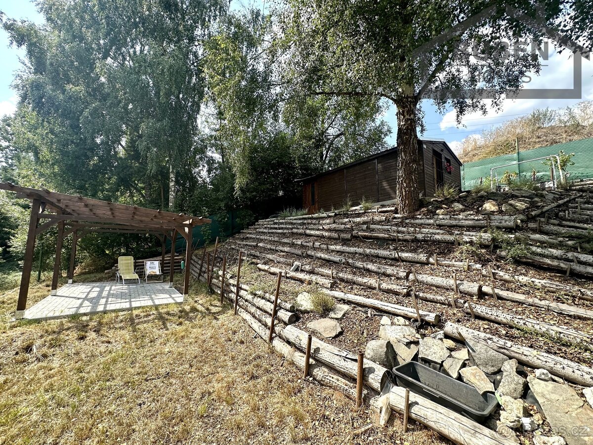 Zahrada (365m2) s chatou (16 m²) - Tachov, ul. Příčná - 17