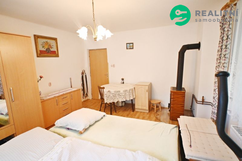 Prodej rodinného domu 172 m2, pozemek 3 735 m2 - 17