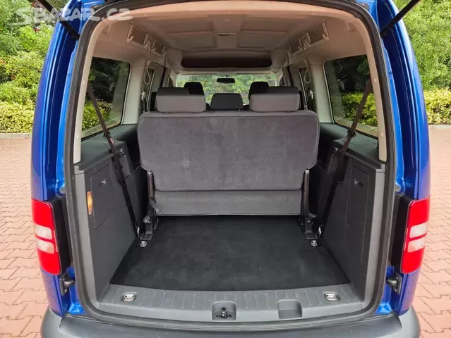 VW Caddy Maxi 1.6 TDI,Roncalli,7.míst,1.maj.serviska,tažné - 17