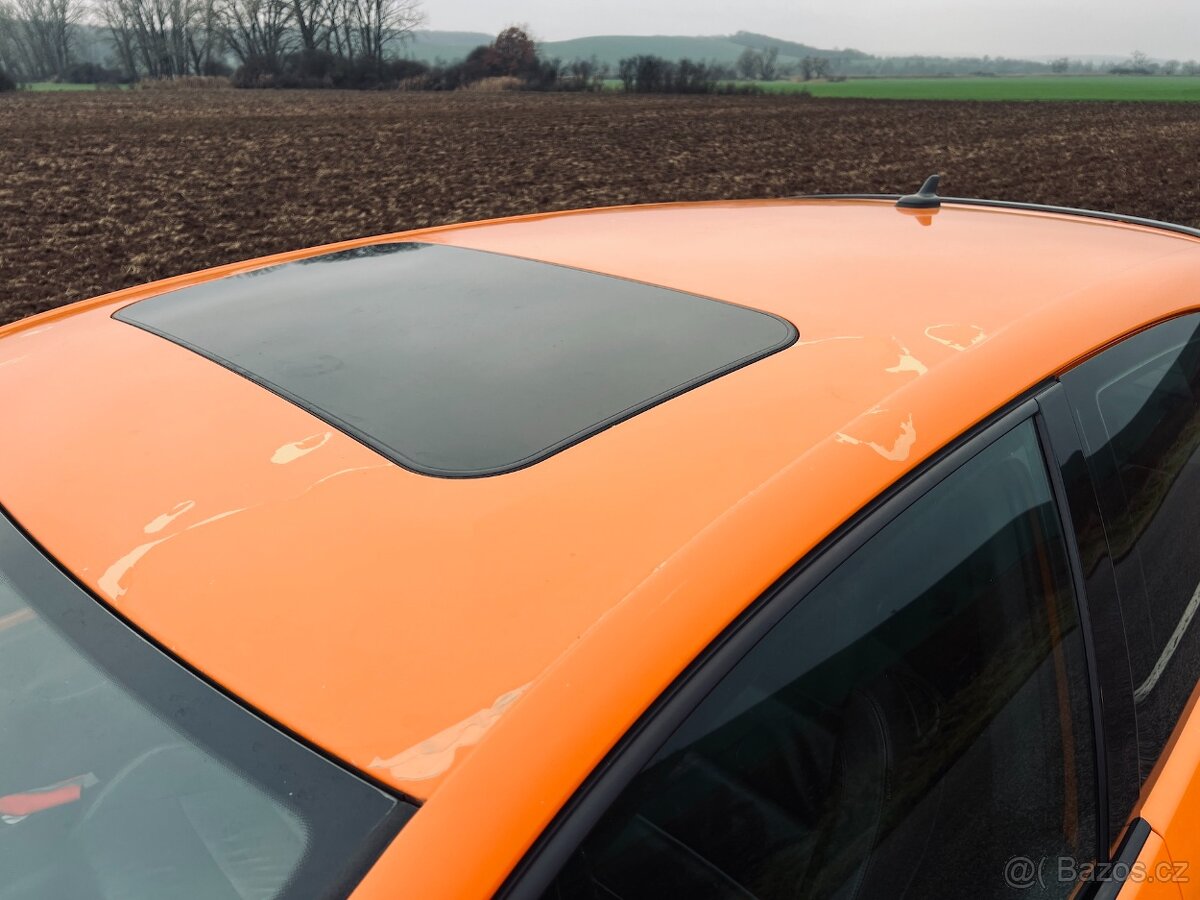 VW Golf GTI MK5 Fahrenheit edition 1/1200 ks USA - 17