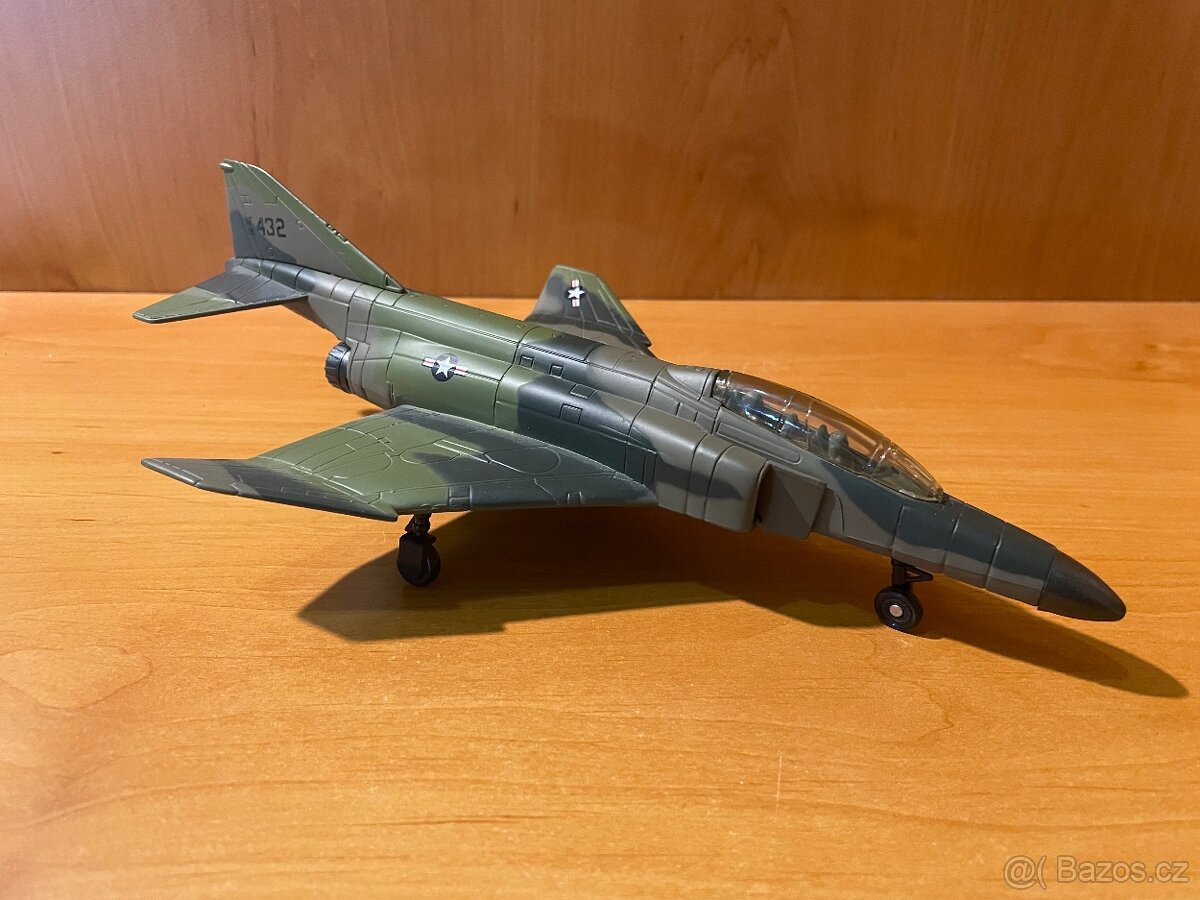 Plastové modely letadel - hračky - 17