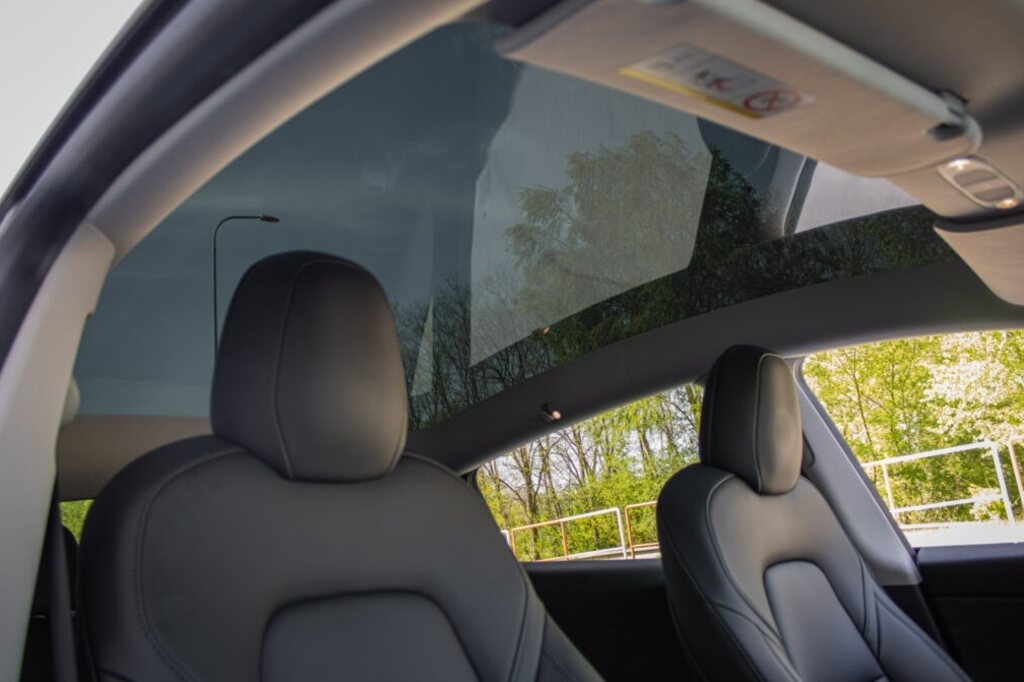 Tesla Model Y Long Range 378kW - 17