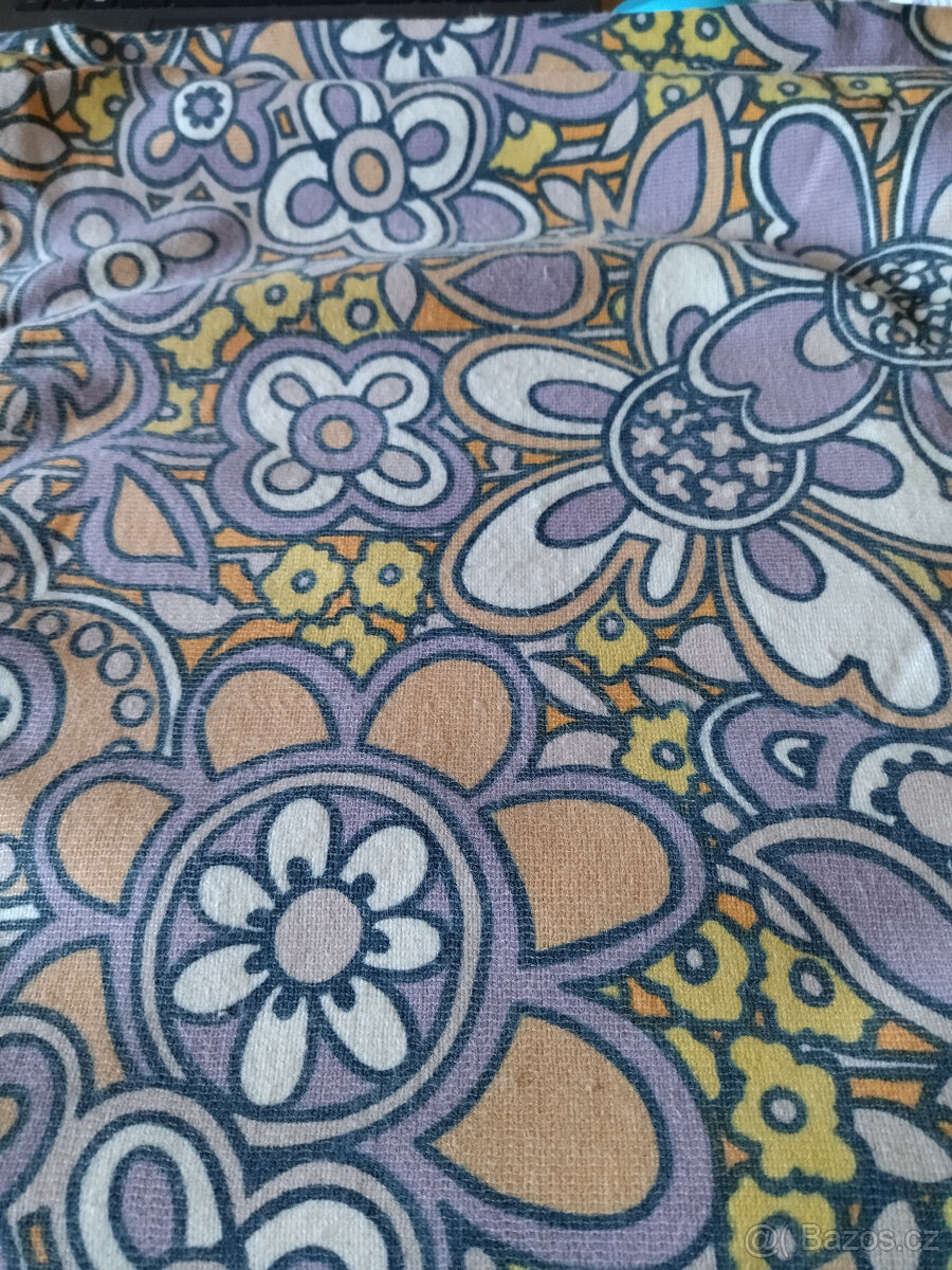 dečka ,pohovka, háčkovaný ubrus, dečky,přehoz na pohovku - 17