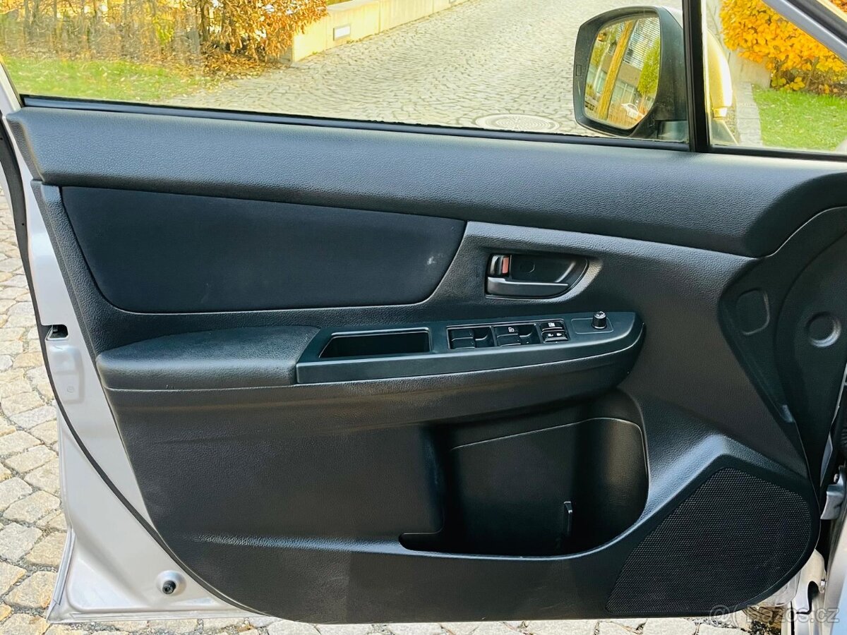 Subaru XV 1.6i 4x4 MANUÁL SENZORY SERVISKA - 17
