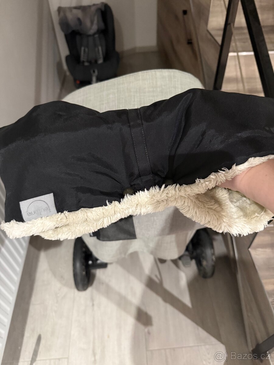 Sportovni kocarek s prislusenstvim + autosedacka - 17