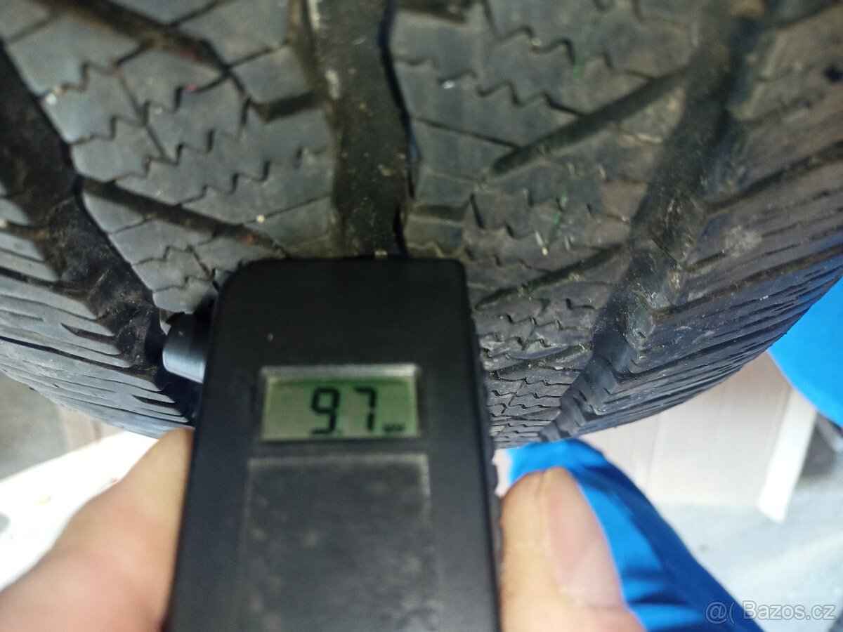 Prodám 3 x páry dodávkových pneu 225/75/16 C - 17