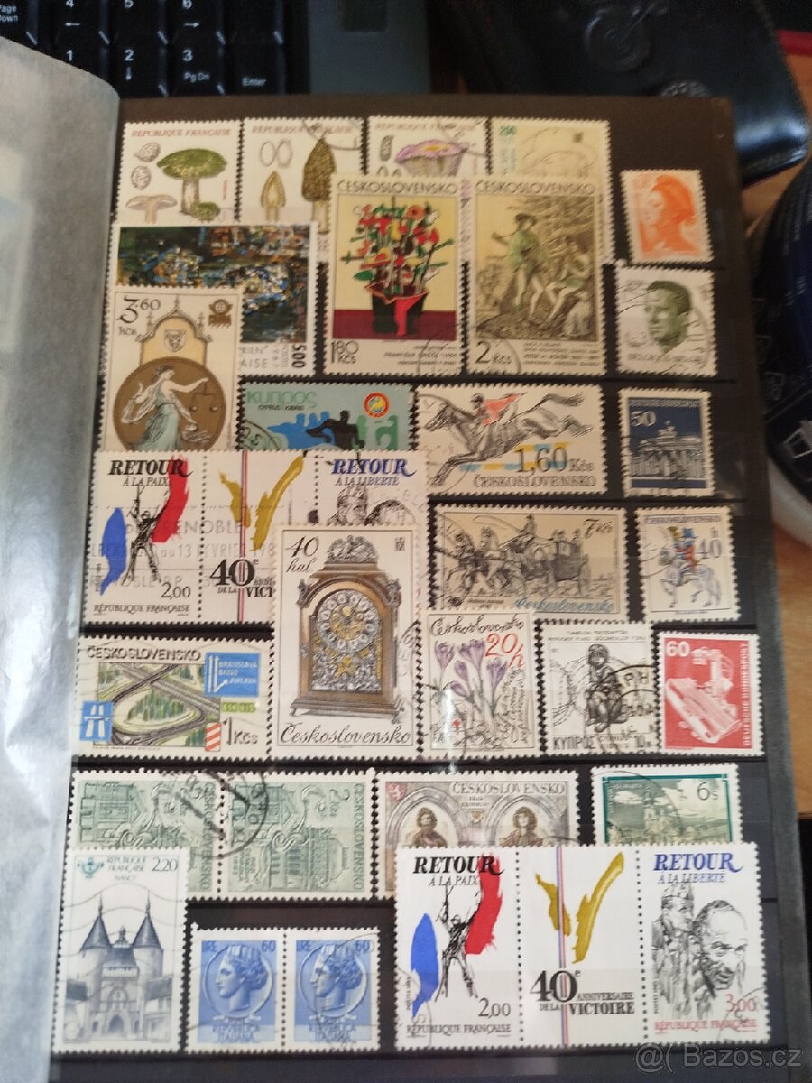 6x Album se známkami z celého světa - 17