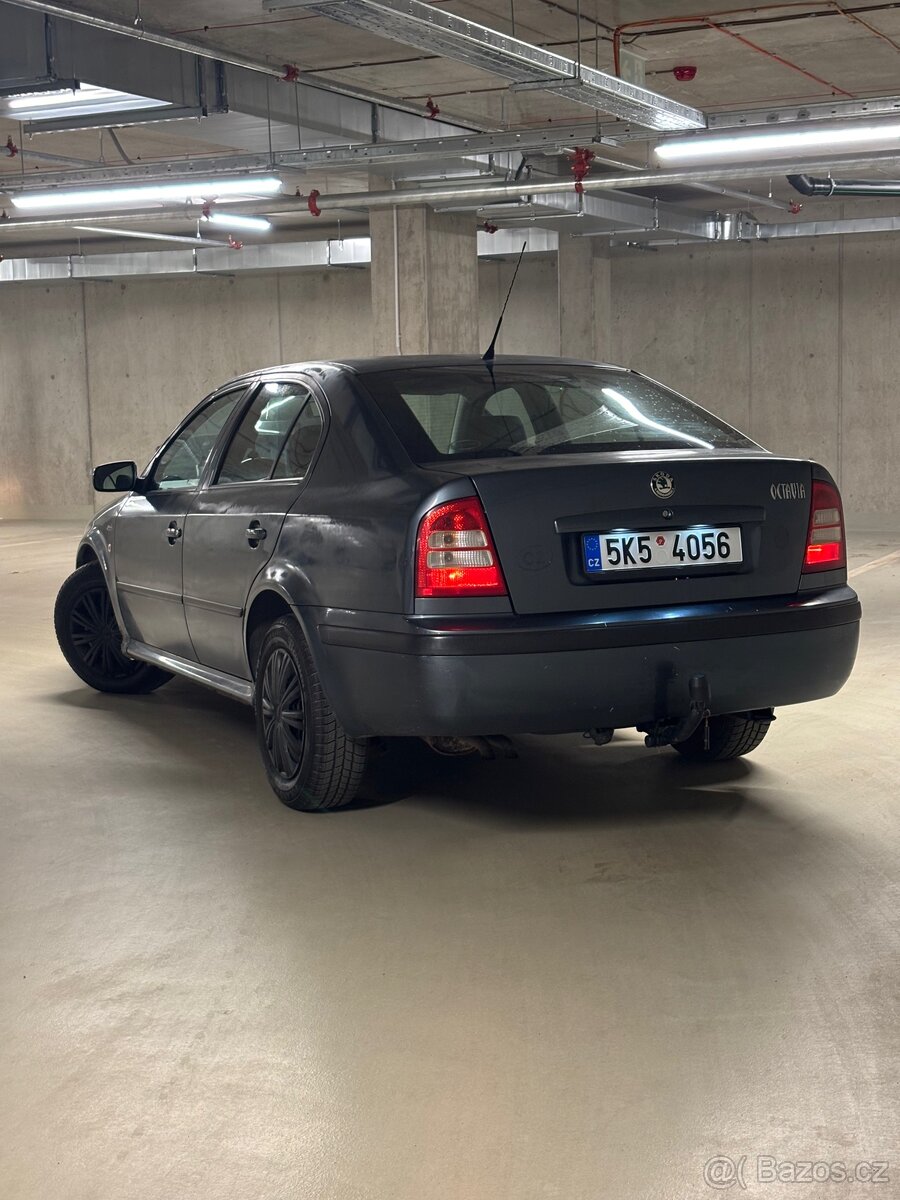 Škoda Octavia Tour 1.6 MPI - 17