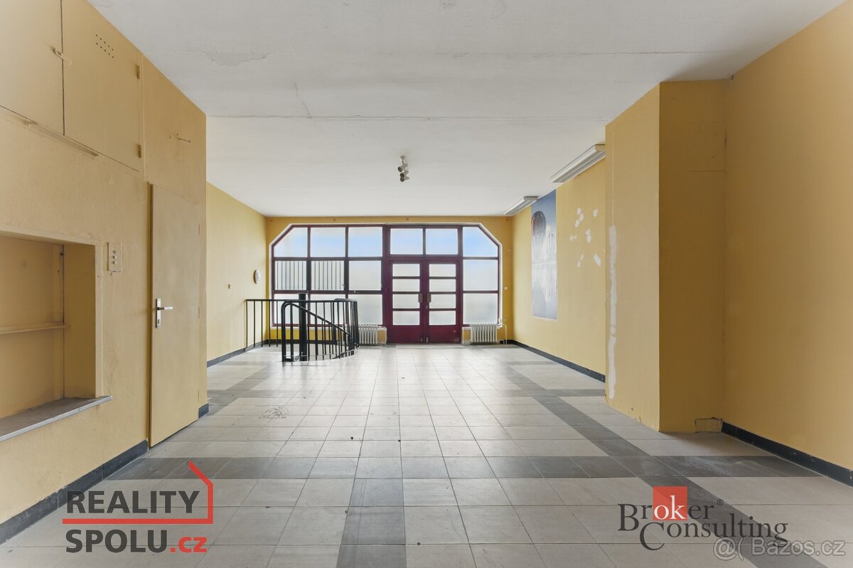 Prodej, komerční/obchodní prostory, 129 m2, Nádražní 2186/52 - 17