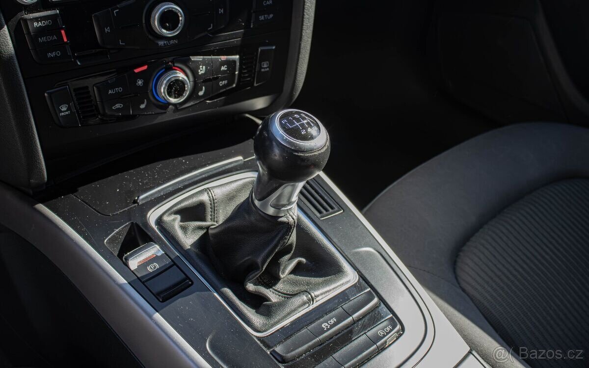Audi A4 B8.5 sedan 2.0 TDI 2013 - 17