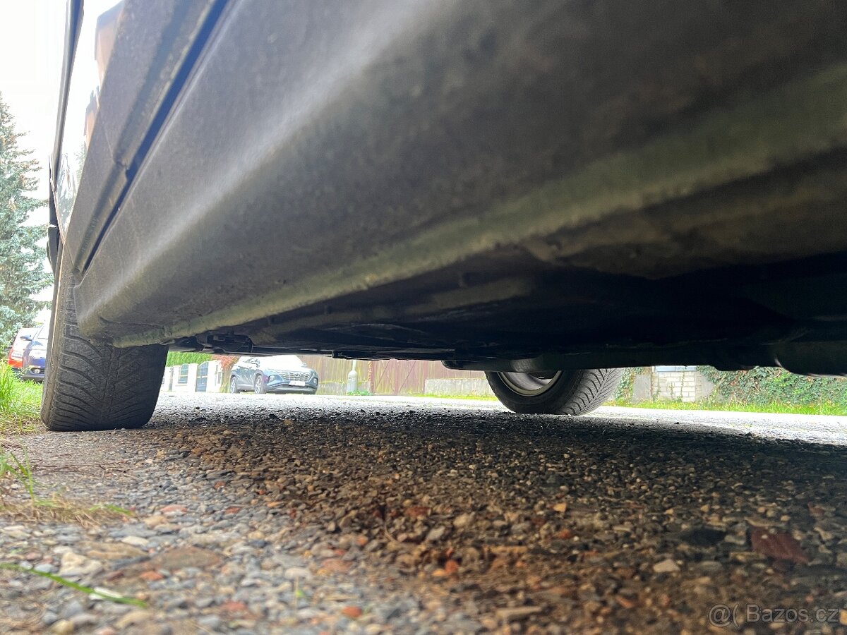 BMW E34 525TDS manuál - 17