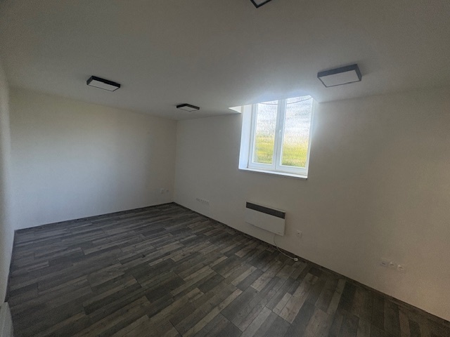 Pronájem skladovacích a kancelářských prostor - 17