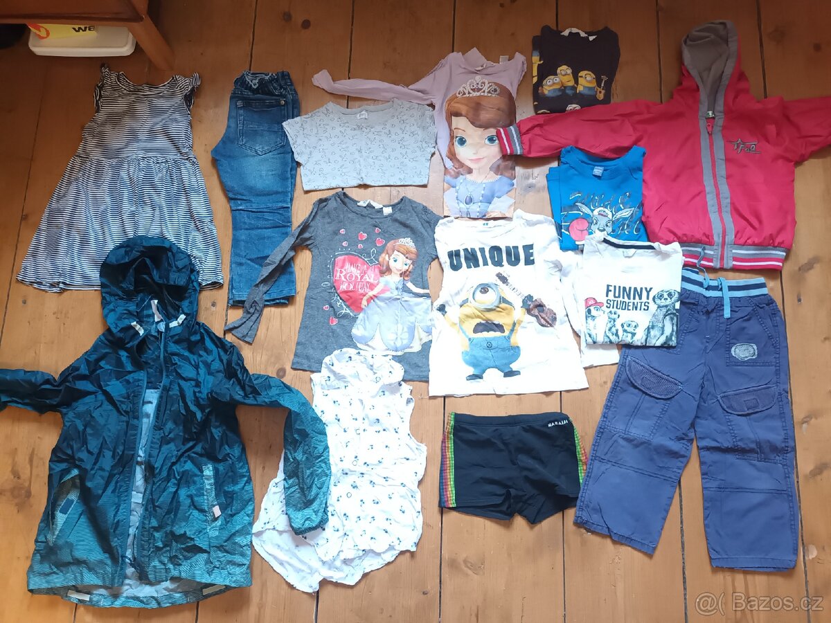 Dětské oblečení a boty, pro děti 3-12 let, víc než 150 kusů - 17