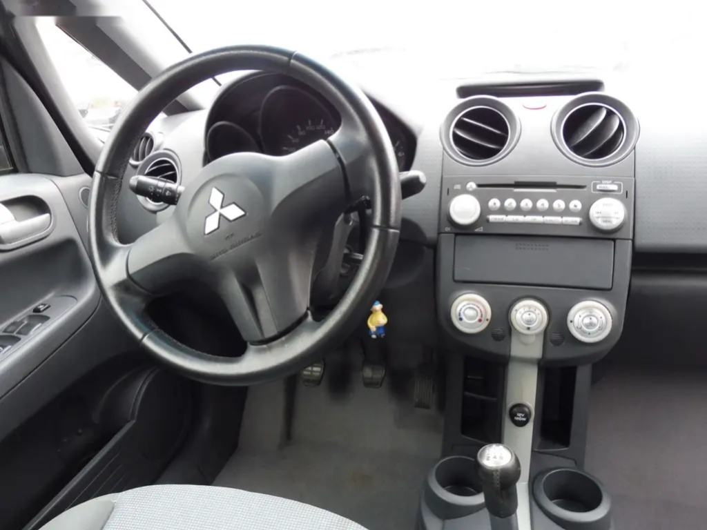 Mitsubishi Colt, Kabriolet 1,5 i - 17