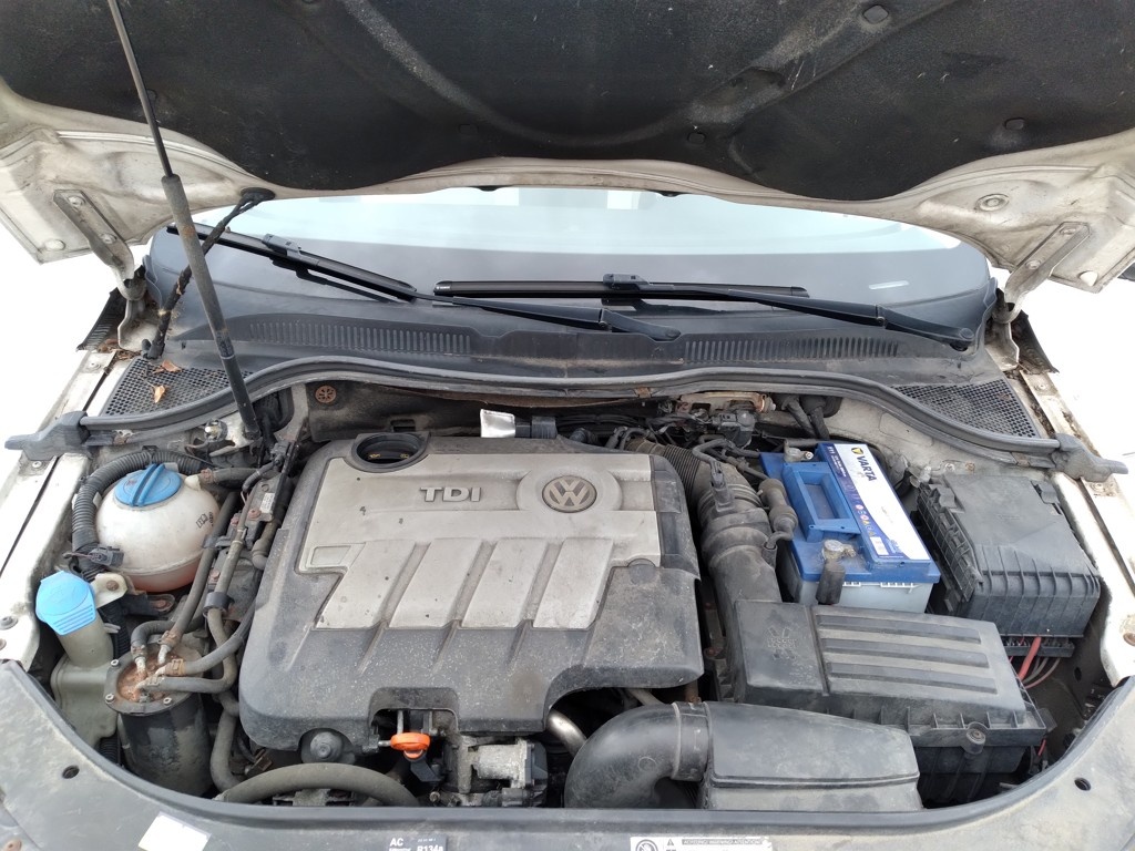 VOLKSWAGEN PASSAT CC 2.0 TDI DSG ČR - 17