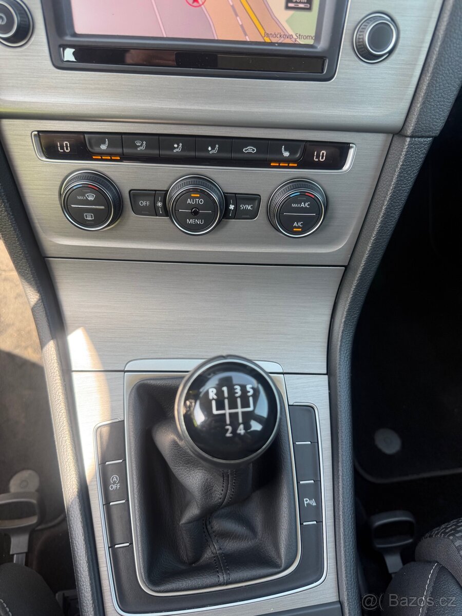 Volkswagen Golf 7 variant 1,6 TDI 81KW. Tažné,NAVI, LED - 17