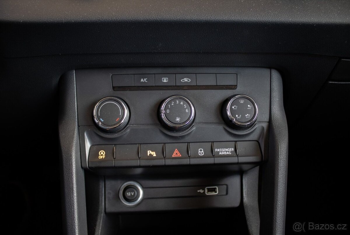 Škoda Karoq 1.6TDI Life M6 - 17