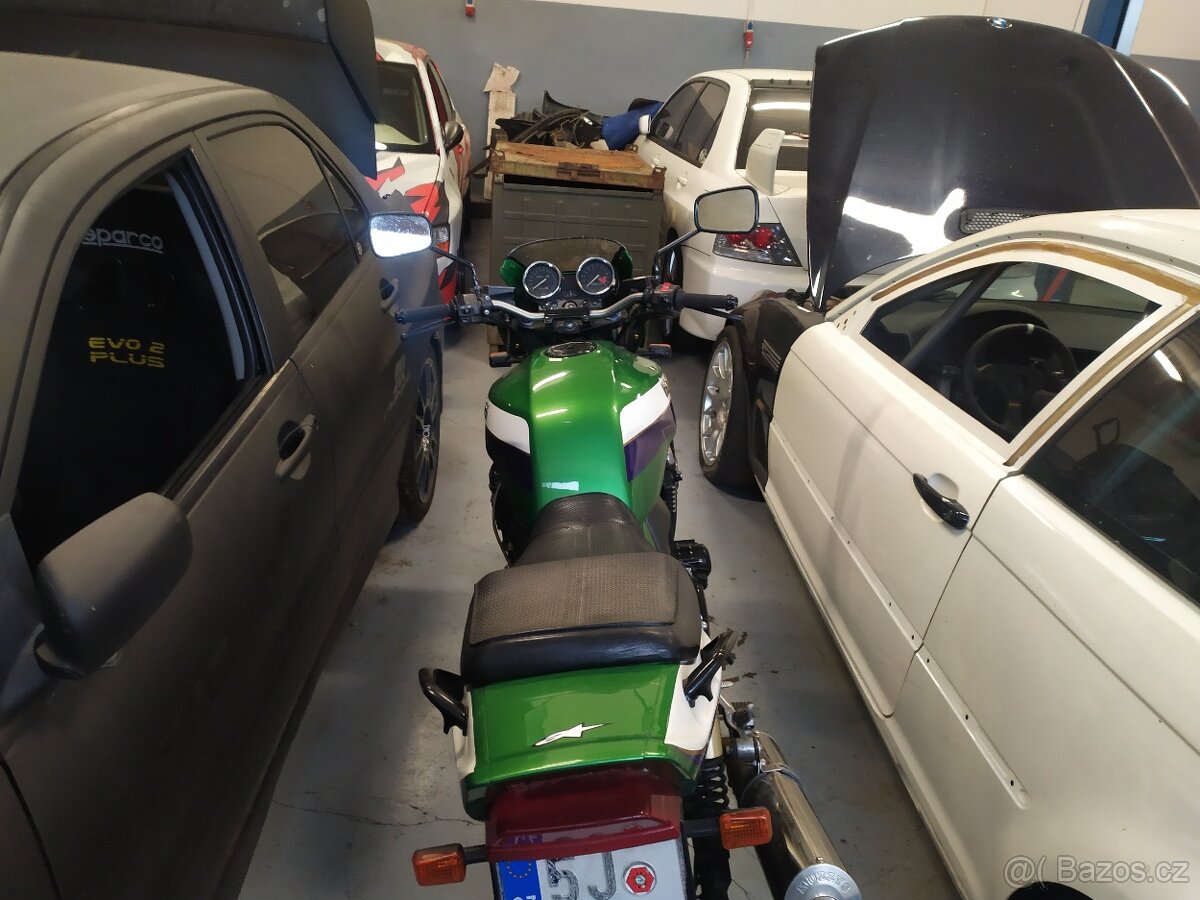 Kawasaki zrx1100 Eddie Lawson - 17