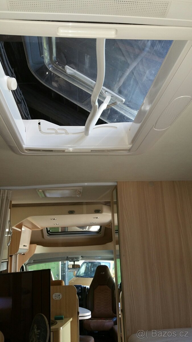 Obytné auto Burstner IXEO 726 IT - 17