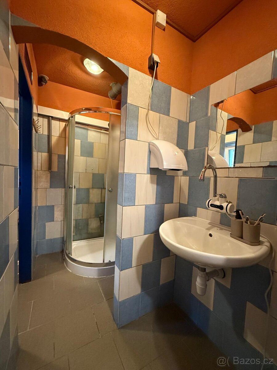 Pronájem části domu – bývalý hostinec, Česká Olešná - 17