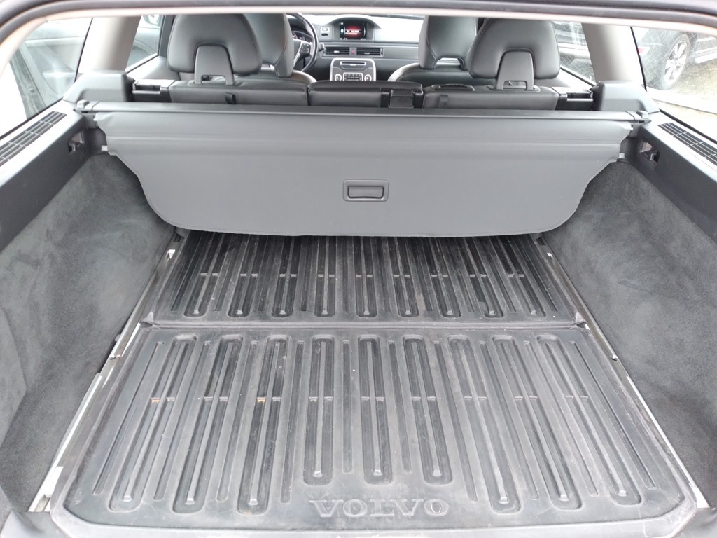 VOLVO V70 D3 DRIVE-E ECO 2.0D NAVI,AT,SERVISKA - 17