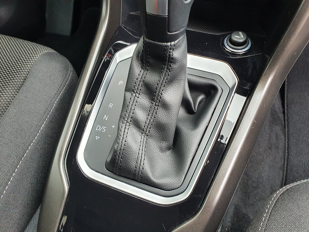 VW T-Roc Style 2.0TDI 110kW DSG 69tkm ACC - záruka Autodraft - 17