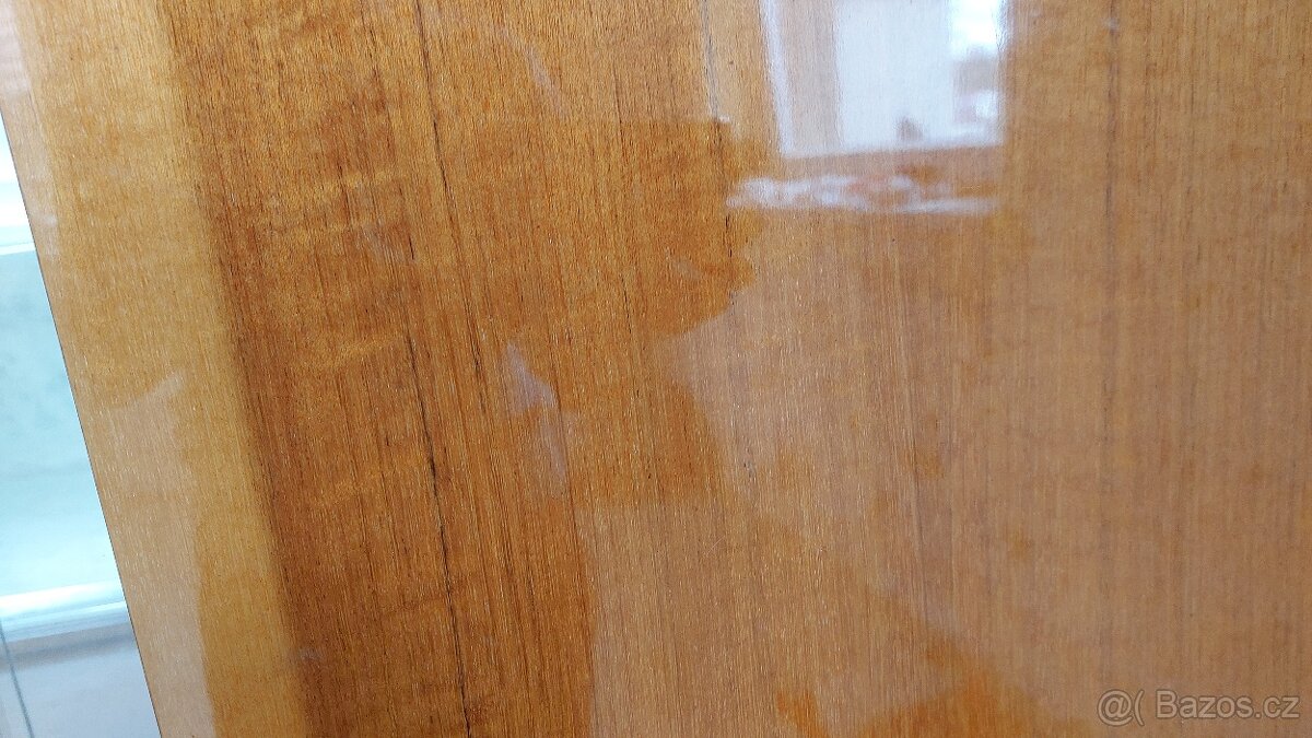 Lakovaný nábytek - 17