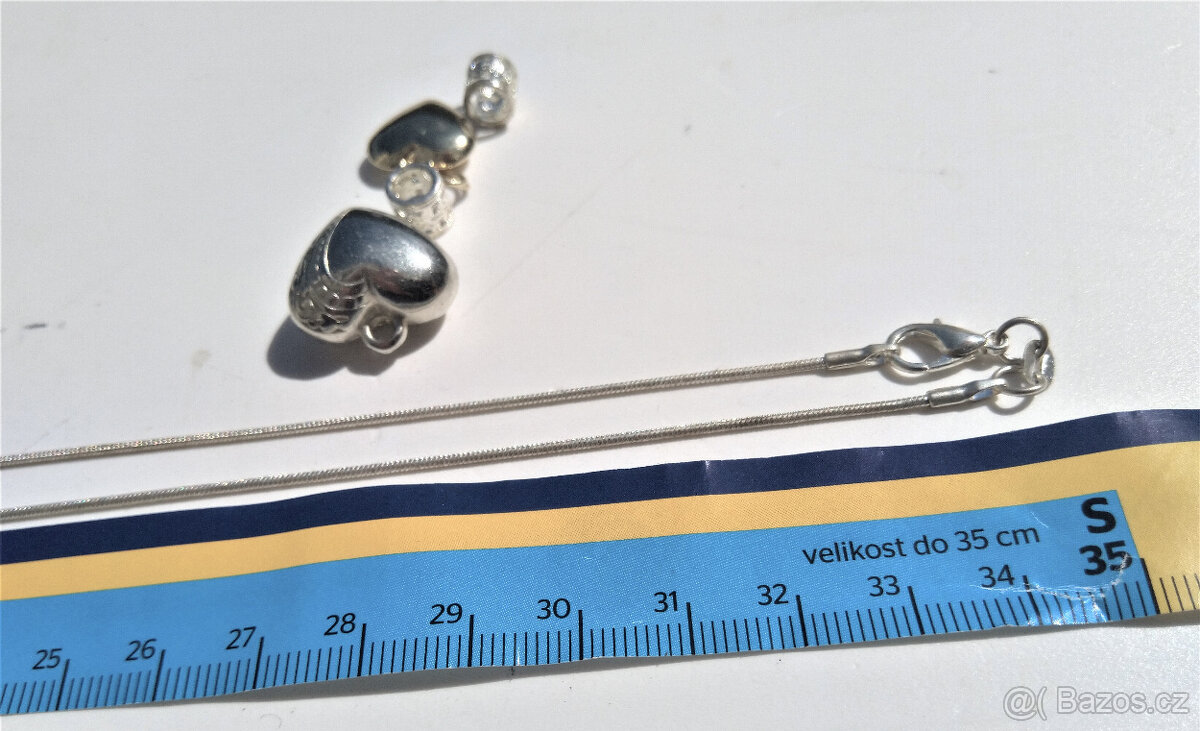 KRÁSNÝ DÁREK - Dámský řetízek se 4 různými přívěsky - 17