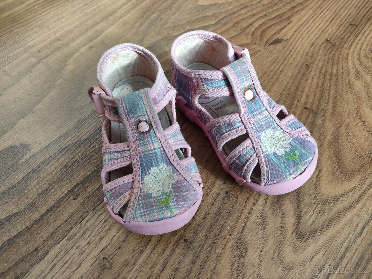 Boty vel. 18, 19, 20, 21 - 17